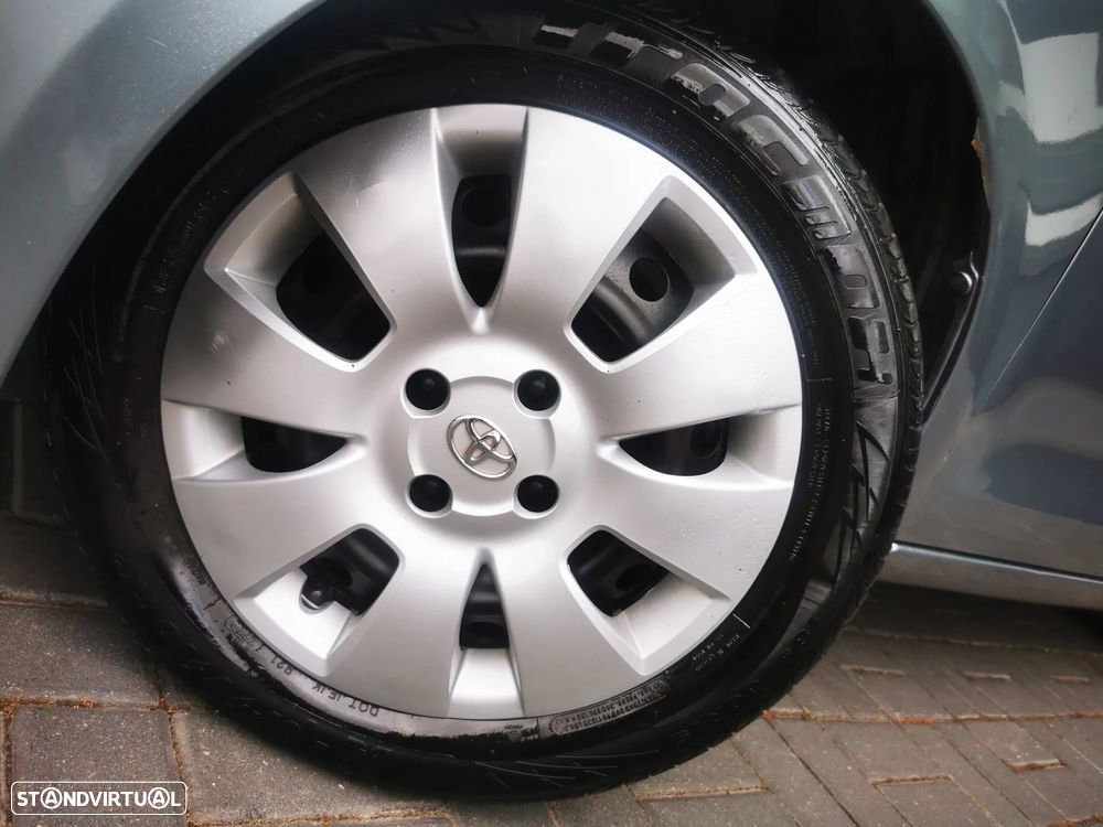 Toyota Yaris 1.0 VVT-i AC - 6