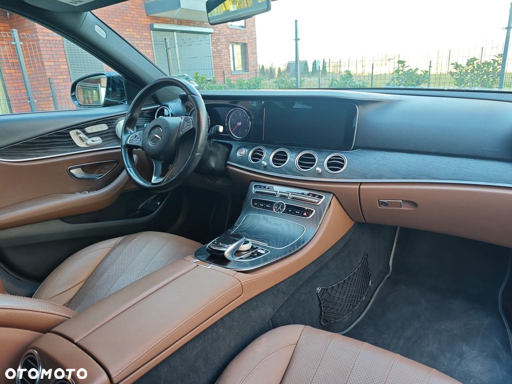 Mercedes-Benz Klasa E 300 9G-TRONIC Avantgarde - 6