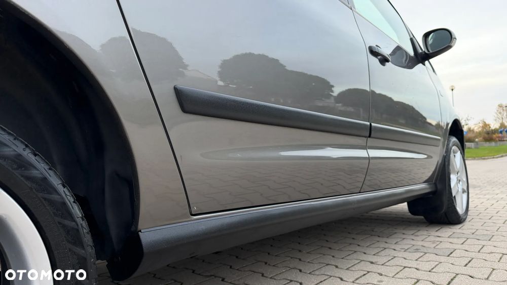Volkswagen Sharan 1.8T Comfortline - 17