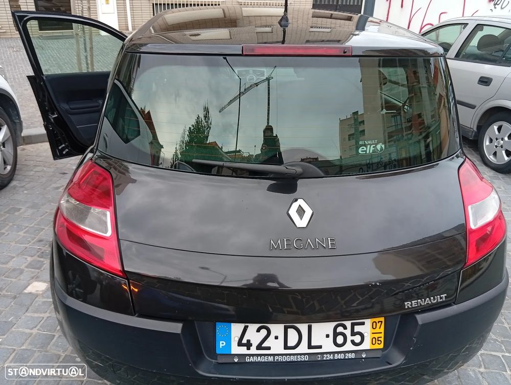 Renault Mégane 1.5 dCi Dynamique S - 4