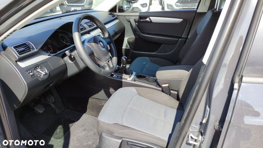 Volkswagen Passat - 6