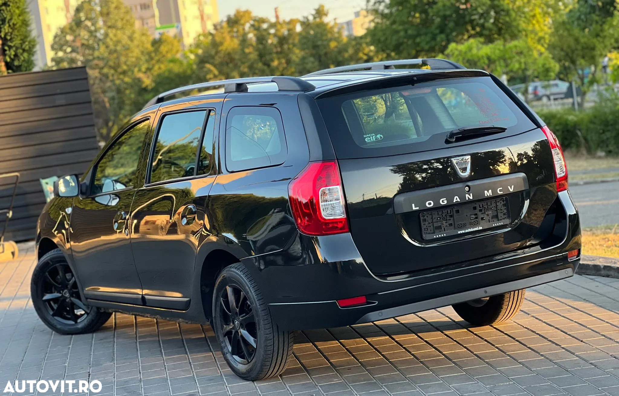 Dacia Logan 0.9 90CP Laureate - 4