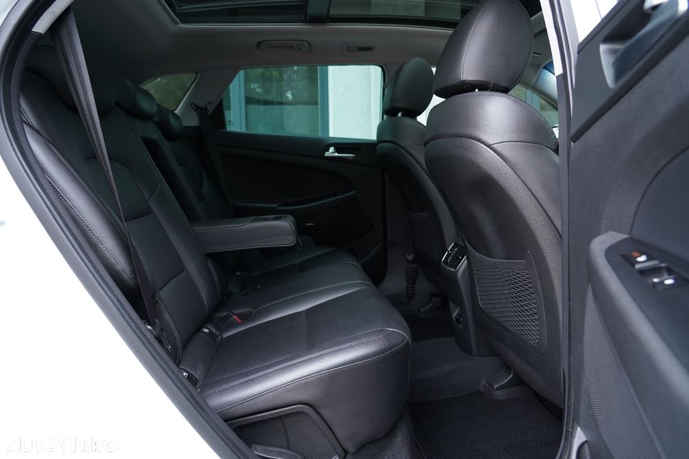 Hyundai Tucson blue 2.0 CRDi 4WD Premium - 23