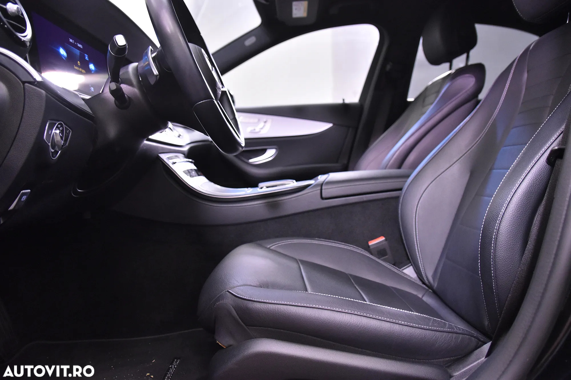 Mercedes-Benz E 200 Aut. - 24