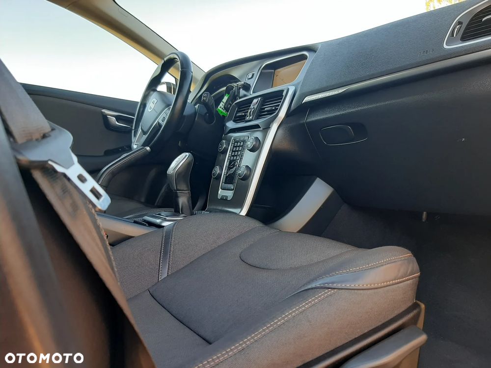 Volvo V40 Cross Country 2014