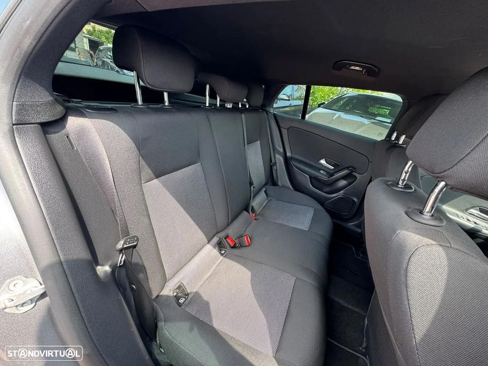 Mercedes-Benz CLA 180 d Shooting Brake Business Solutions - 27