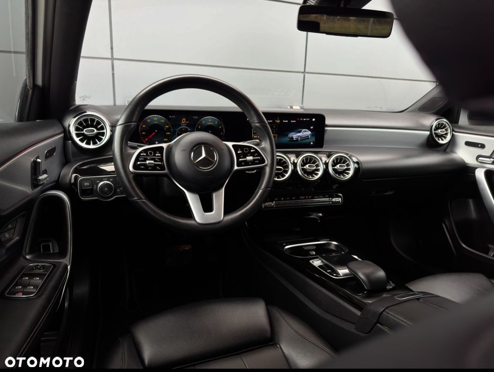 Mercedes-Benz Klasa A 220 7G-DCT - 11