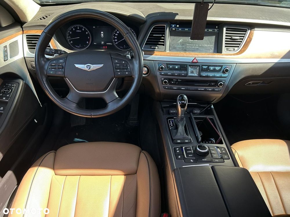 Hyundai Genesis - 22
