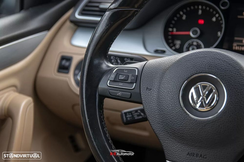 VW Passat CC 2.0 TDi BlueMotion DSG - 27