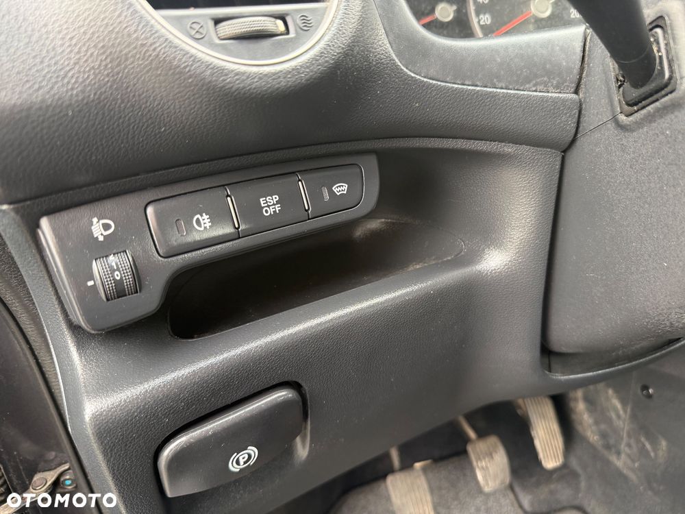 Kia Carens 2.0 CVVT EX - 25