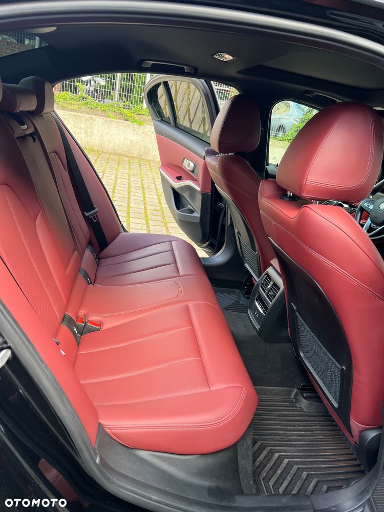 BMW Seria 3 - 25