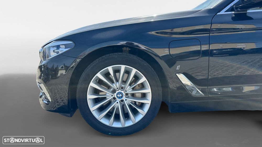 BMW 530 e iPerformance Line Luxury - 16