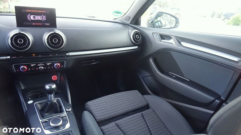 Audi A3 Sportback - 33