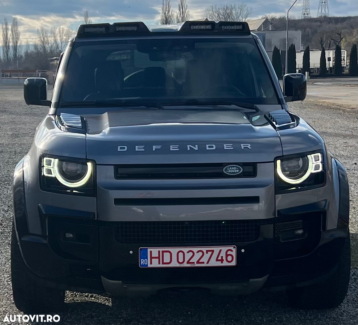 Land Rover Defender 110 2.0P 300 HSE - 6