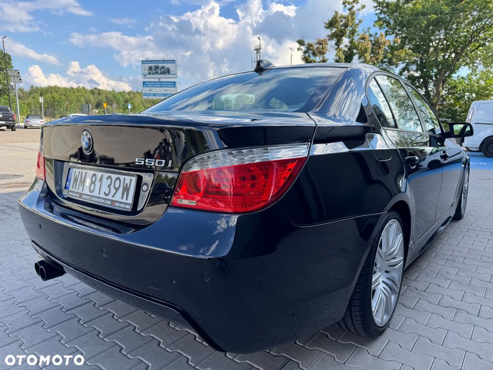 BMW Seria 5 550i Sport-Aut - 9