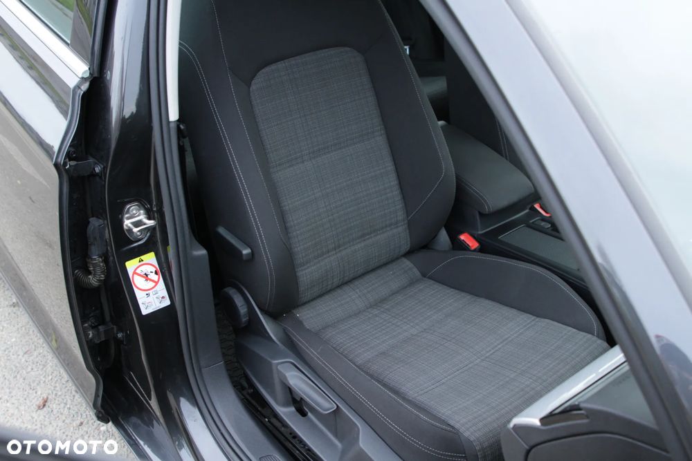 Volkswagen Passat Variant 2.0 TDI EVO Business DSG - 14