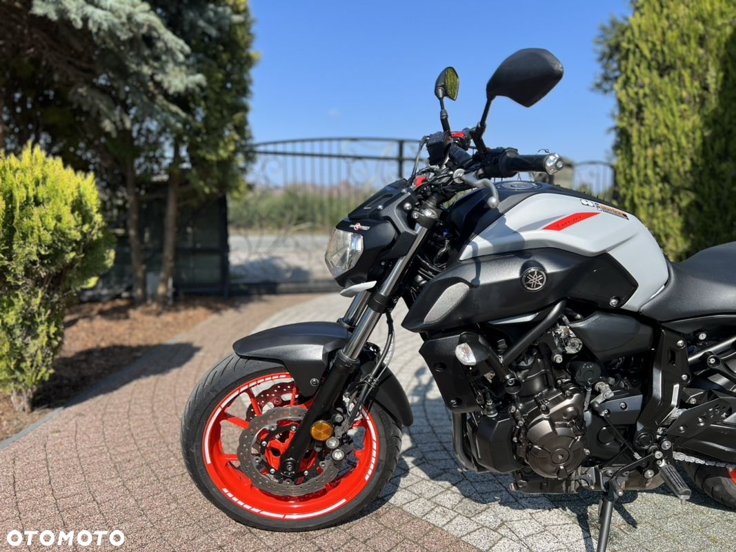 Yamaha MT - 19