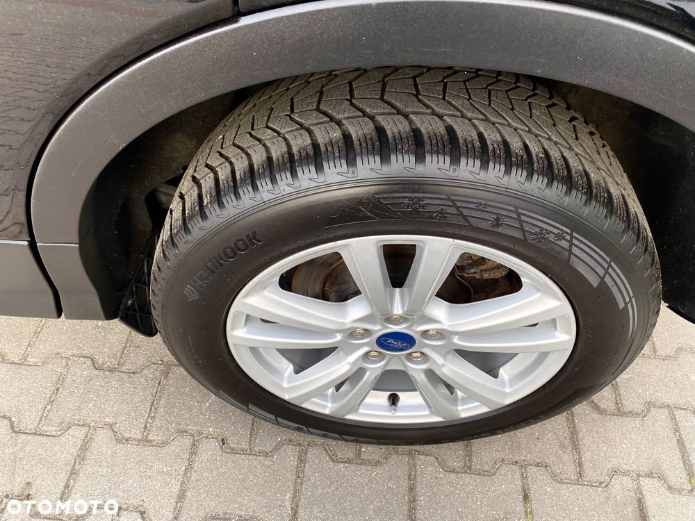 Ford Kuga - 32