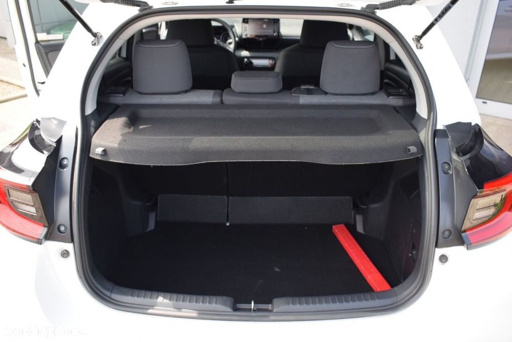 Toyota Yaris Hybrid 1.5 Comfort - 22