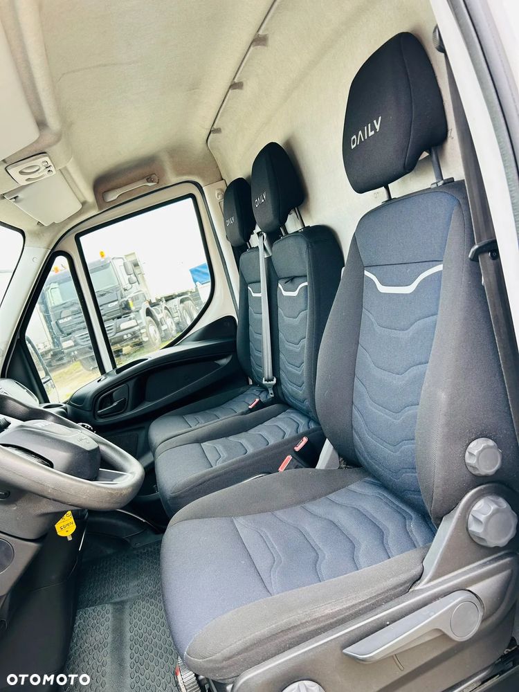 Mercedes-Benz Sprinter - 17