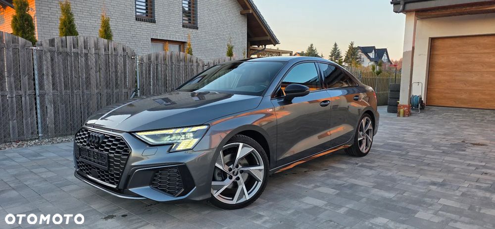 Audi A3 Limousine 35 TFSI S tronic S line - 1