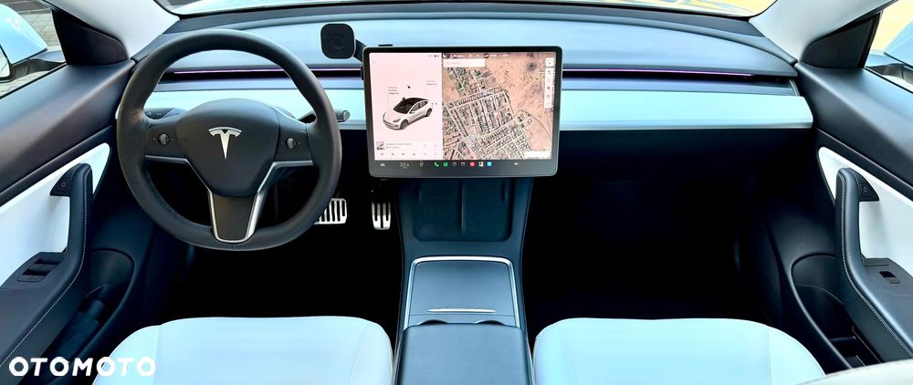 Tesla Model 3 Long Range AWD - 11