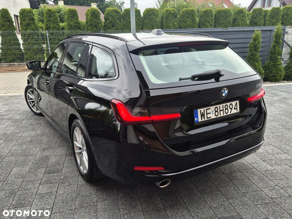 BMW Seria 3 318d MHEV M Sport - 2