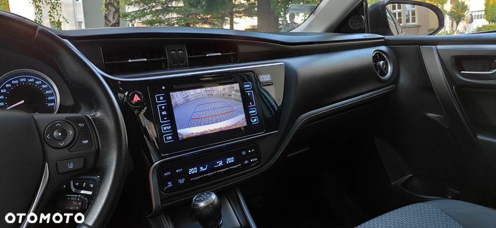 Toyota Corolla 1.6 Comfort - 36