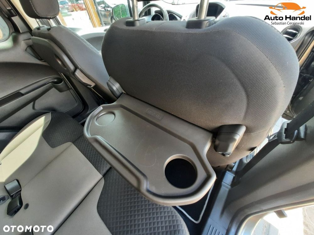 Ford Tourneo Courier - 38