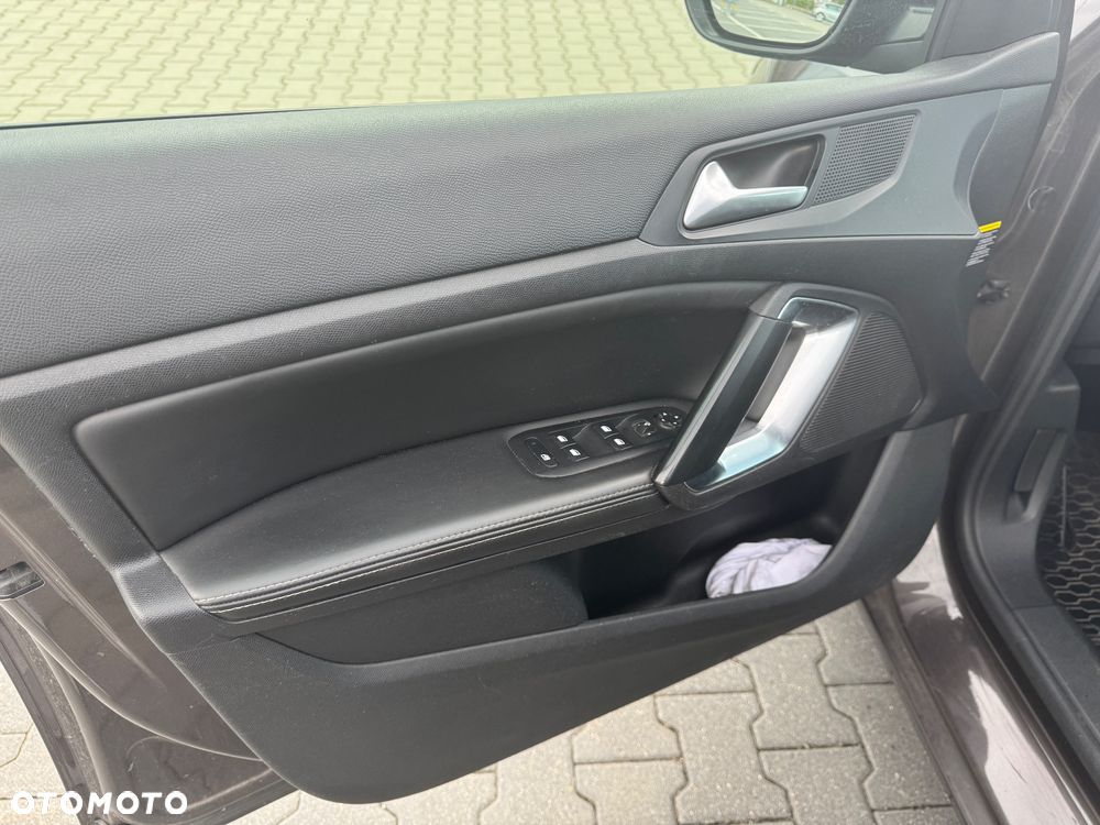 Peugeot 308 1.6 e-HDi Allure S&S - 6