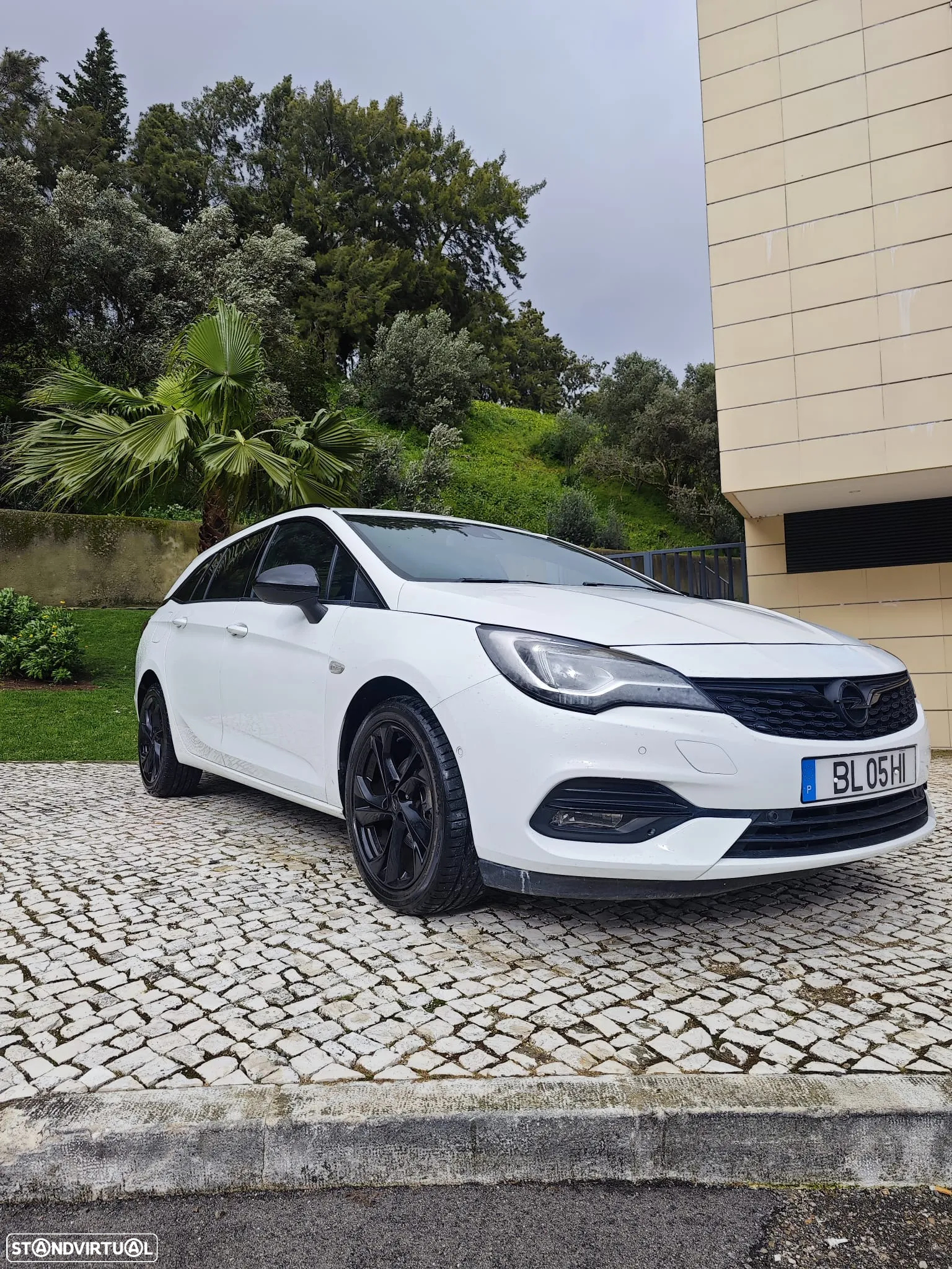 Opel Astra 1.5 D Start/Stop Sports Tourer 120 Anos - 4