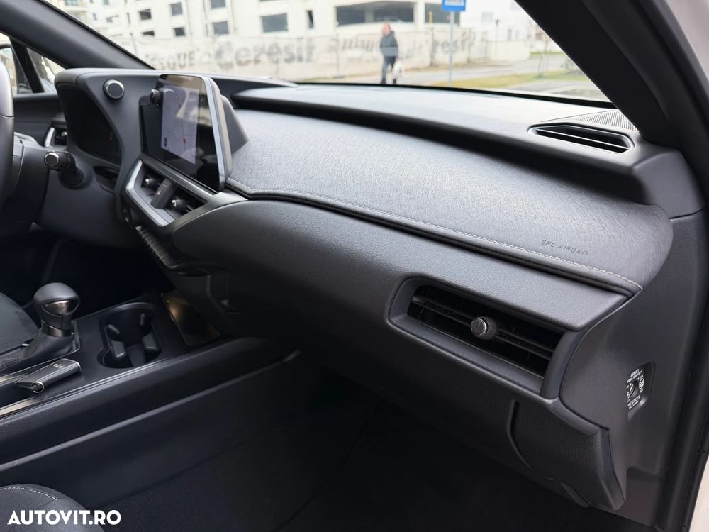 Lexus UX 250h FWD Business - 30