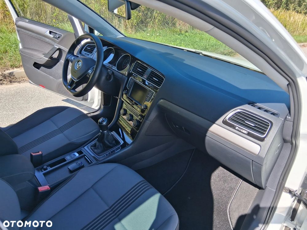 Volkswagen Golf 1.2 TSI BlueMotion Technology Allstar - 31