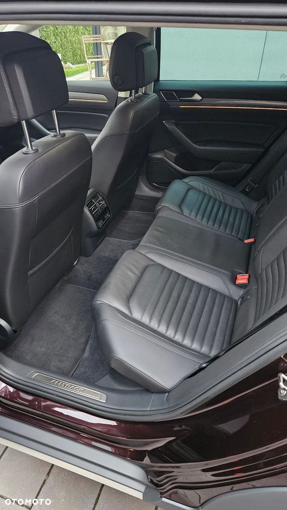 Volkswagen Passat Alltrack - 23