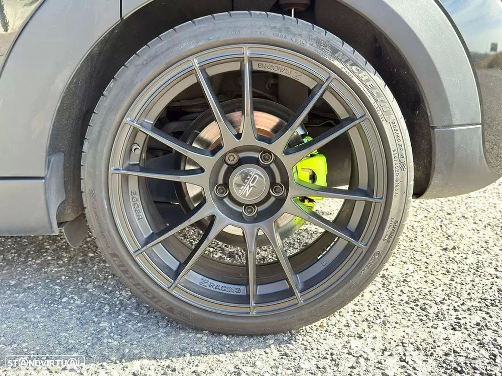 MINI 5 Portas Cooper S Auto Desportiva - 29