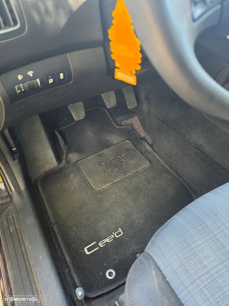 Kia Ceed 1.6 CRDi EX ISG - 12