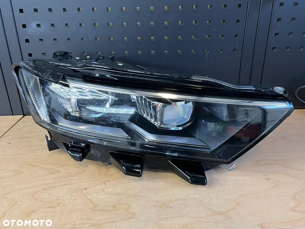 VW T-Roc R-Line Lampa przód full LED 2GA941035E 2GA941036E - 11