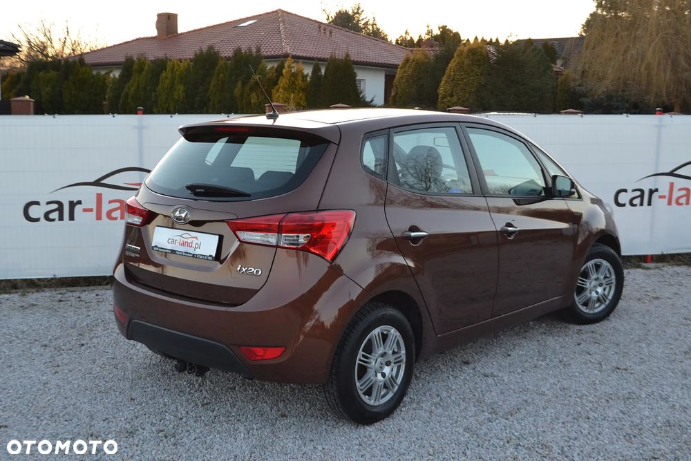 Hyundai ix20 1.4 Comfort - 12