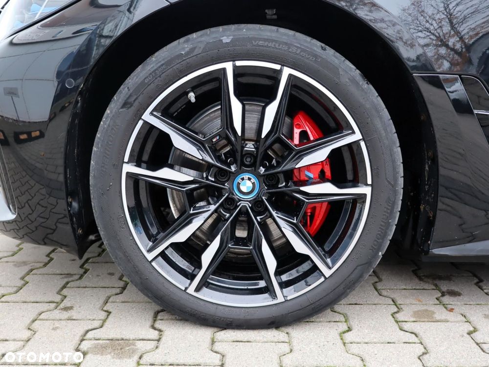 BMW I4 2023 photo 4