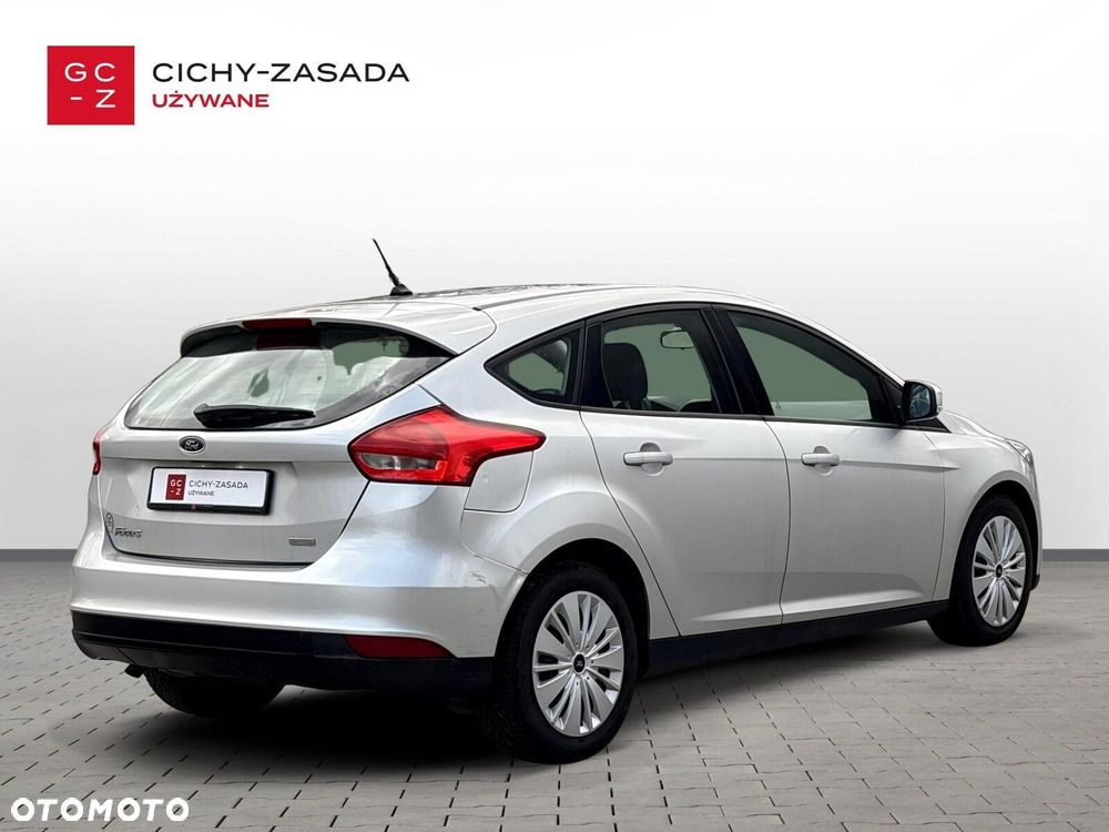 Ford Focus 1.0 EcoBoost Trend Edition - 6