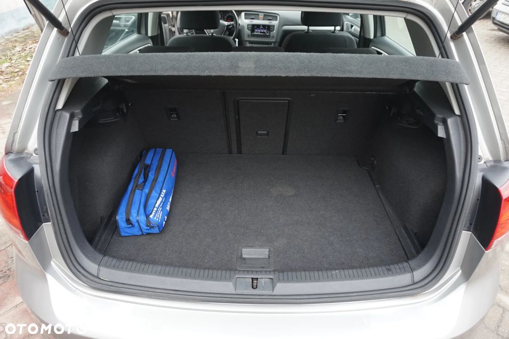 Volkswagen Golf - 39