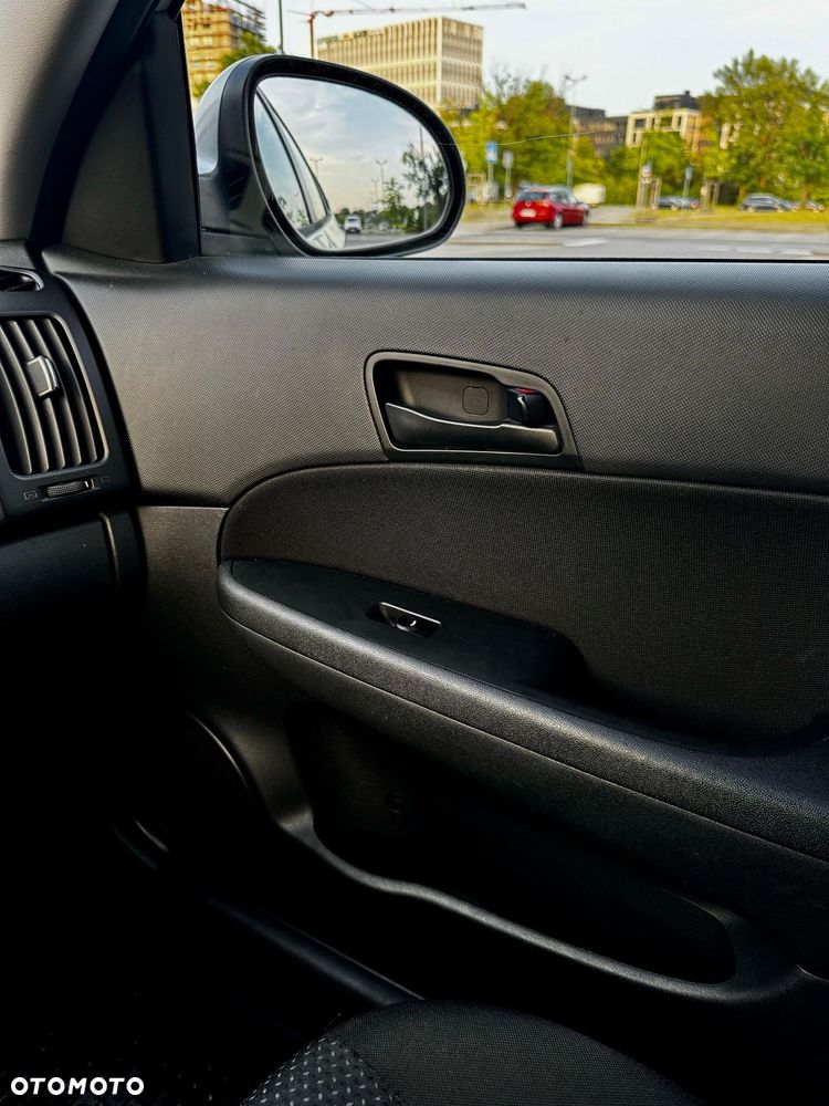 Hyundai i30 1.6 CRDi Base - 11