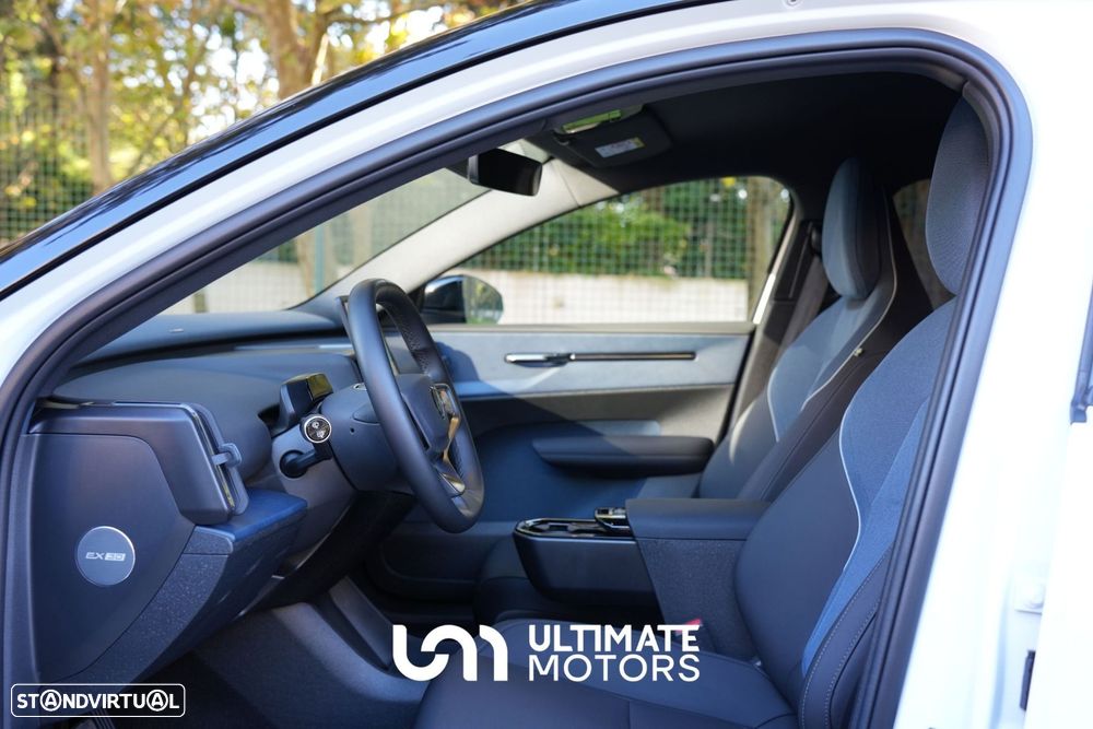 Volvo EX30 69 kWh Single Motor Extended Range Plus - 13