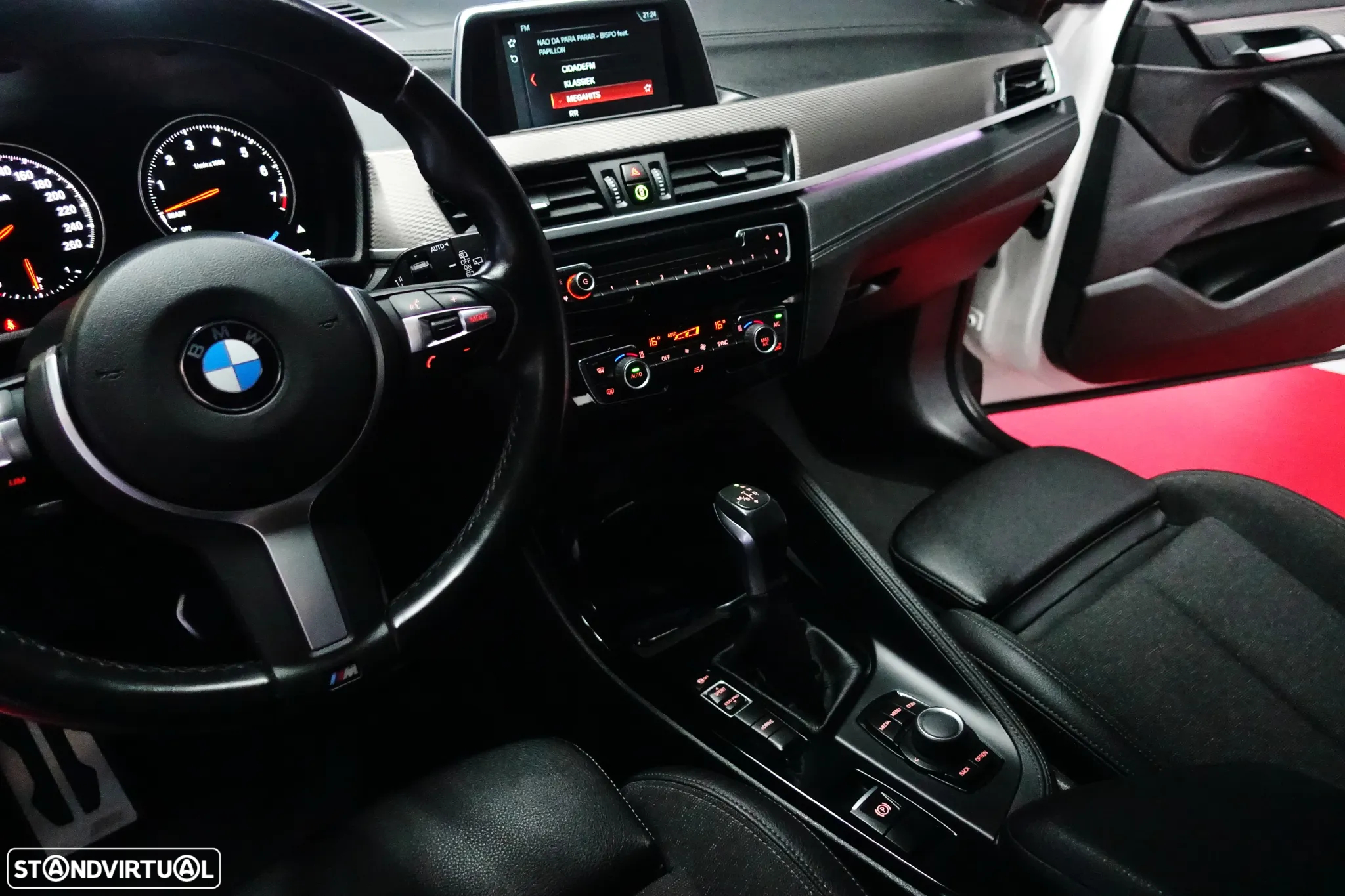 BMW X2 25 e xDrive Pack M - 37