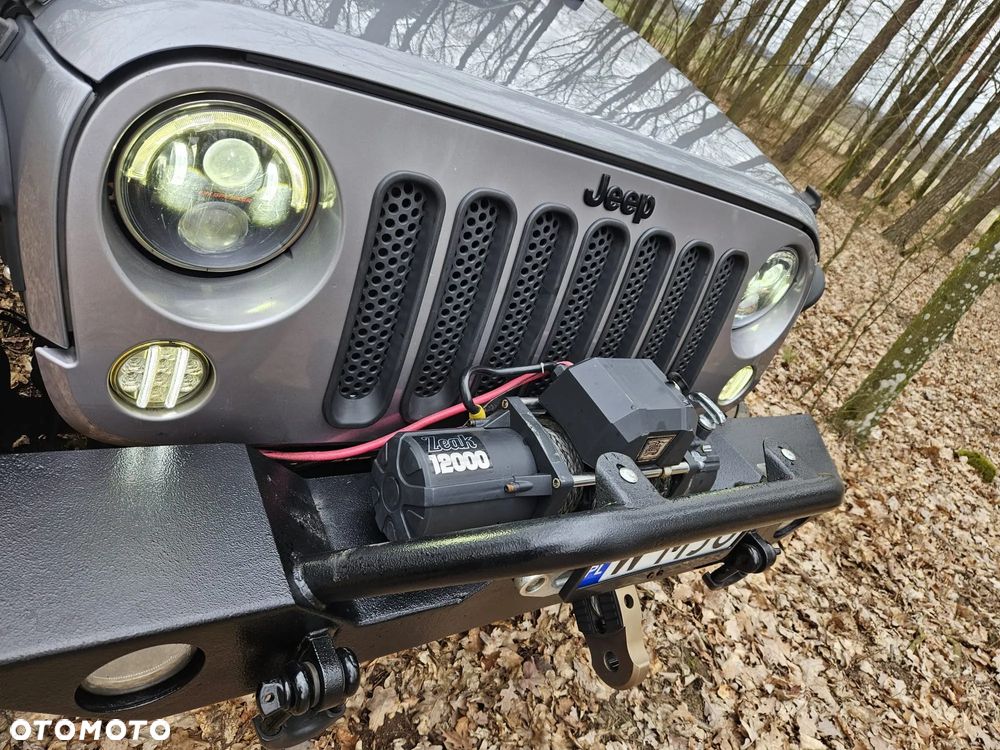 Jeep Wrangler 3.6 Unlim Sahara - 22