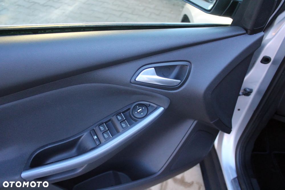 Ford Focus 1.6 EcoBoost Start-Stopp-System SYNC Edition - 6