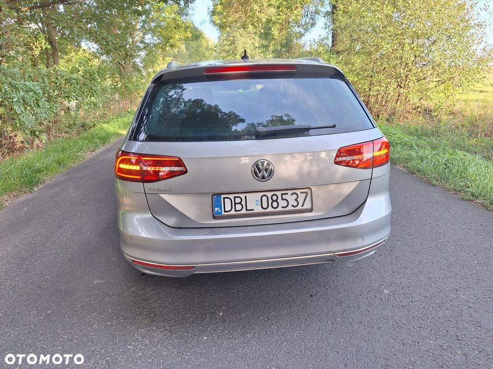 Volkswagen Passat 2.0 TDI (BlueMotion Technology) DSG Highline - 12