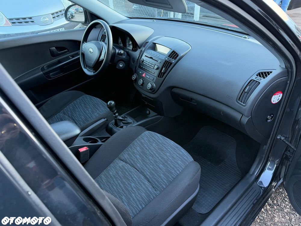 Kia Ceed 1.4 CVVT EX - 17