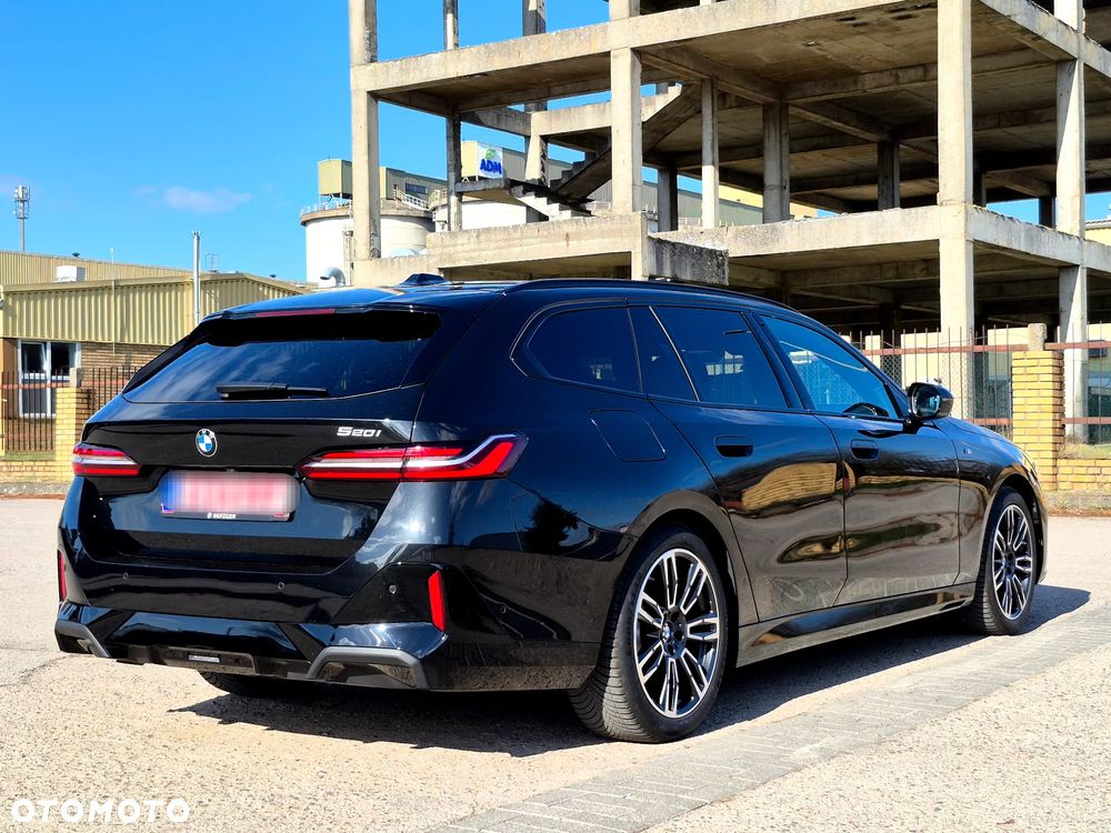 BMW Seria 5 520i mHEV M Sport - 5