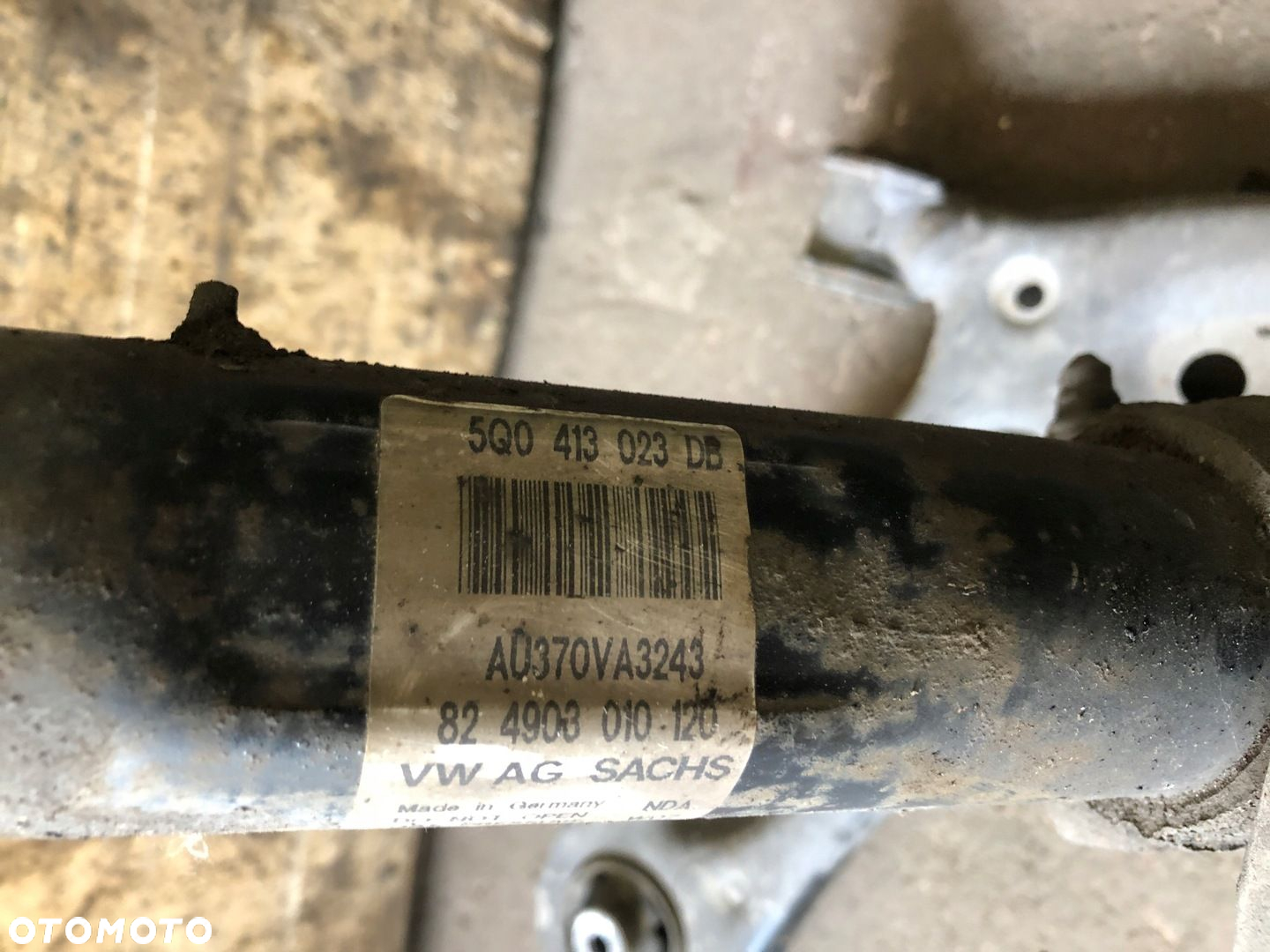 ZWROTNICA PRAWA WAHACZ MCPHERSON A3 8V 1.6 2.0 TDI 5Q0413023DB KOMPLET - 3